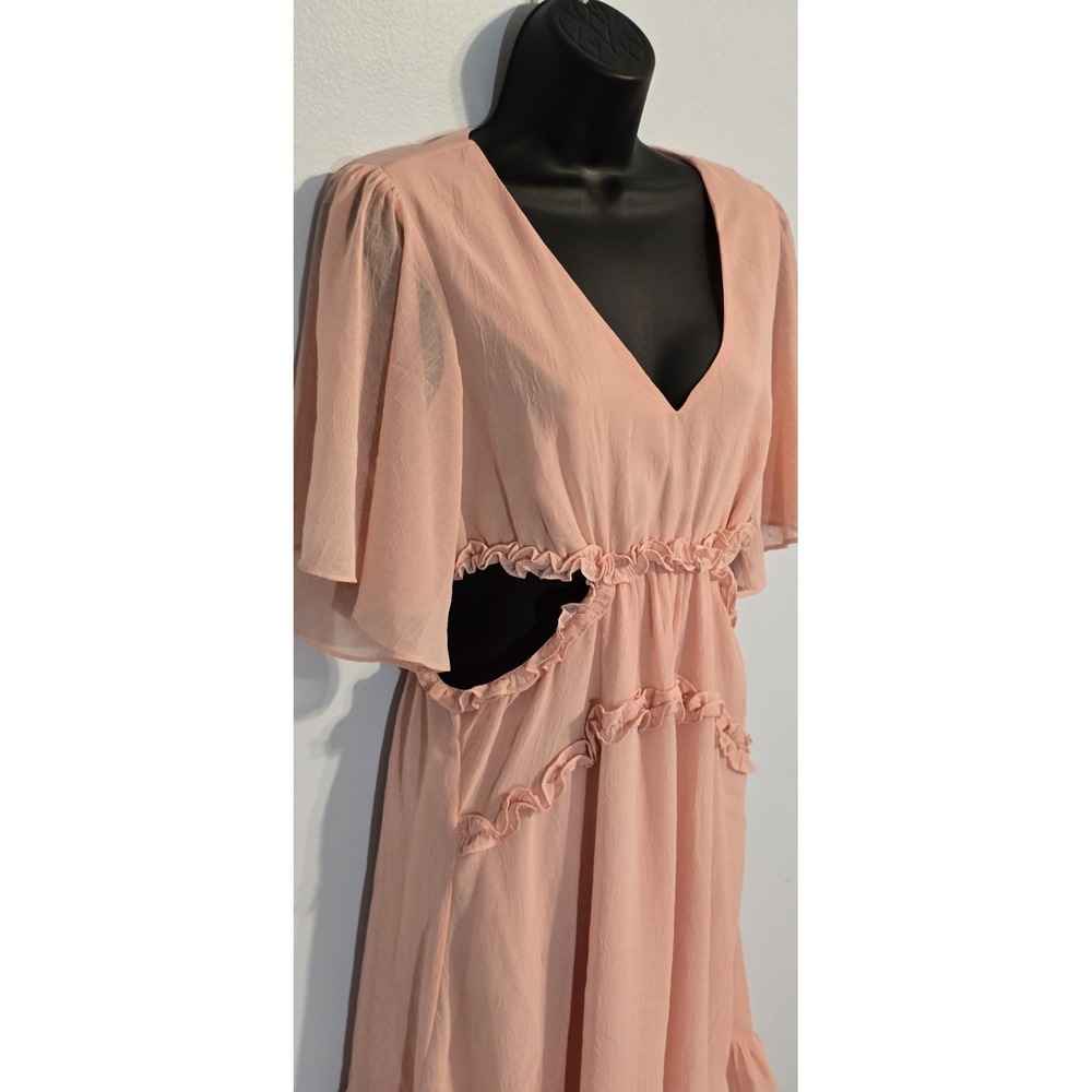 She + Sky Women's Peach Cut Out Ruffle Trim Dress Size Medium Flouncy Festival